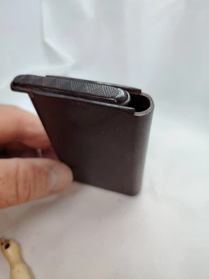Vintage bakelite cigarette case/holder. Made in England. Sliding opener. - Image 1 of 4