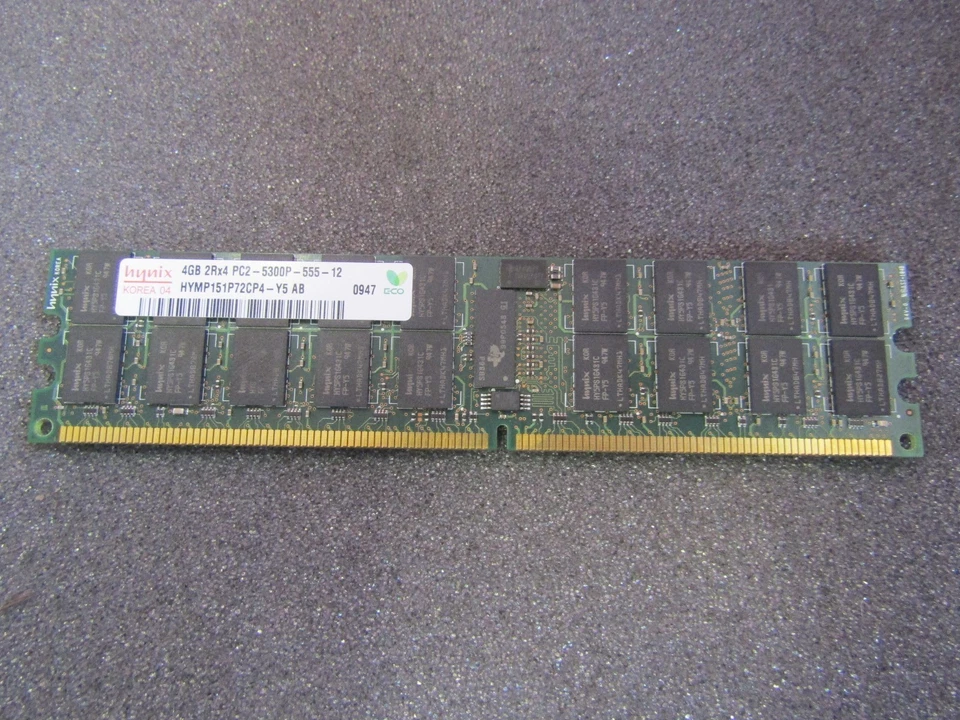 DIMM registrado Hynix HYMP151P72CP4‐Y5 4 GB DDR2-667 PC2‐5300P ECC Foto 1 de 1