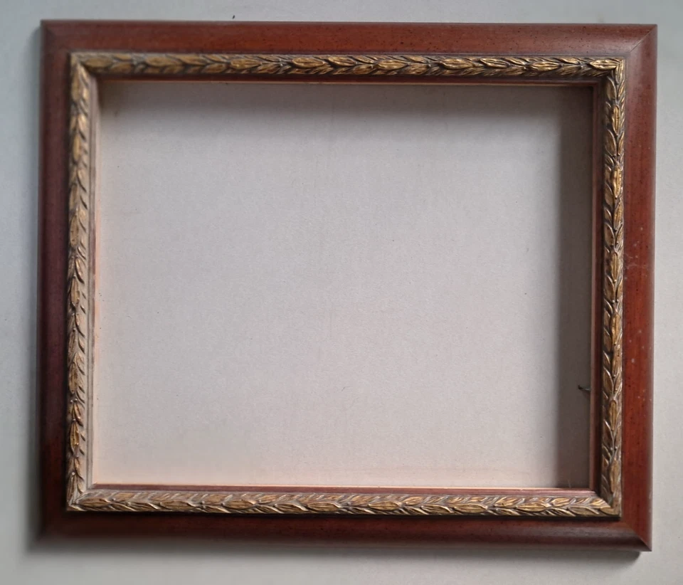 Moldura de ouro barroca nogueira int. 39X48 Est. 51X60CM - Imagem 1 de 2