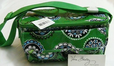 Vera Bradley CUPCAKES VERDE Refrigerador Isolado PEQUENO Mini Balde de Almoço CAIXA NOVA COM ETIQUETAS - Imagem 1 de 4