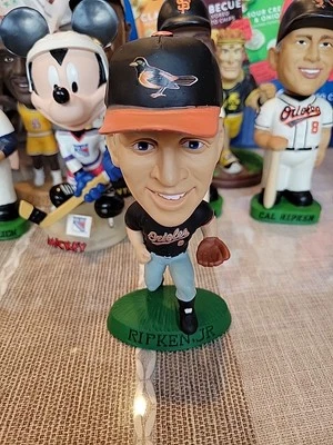 Cal Ripken Jr. Baltimore Orioles 1998 Corinthian Headliners Figurine  - Image 1 of 3