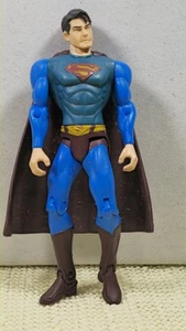 Superman Action Figure DC Comics 12cm With Dark Red Cape Interactive Arms - Picture 1 of 2