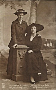 Grossherzogin Alexandra v. Mecklenburg-Schwerin & Herzogin Victoria Luise - Picture 1 of 2
