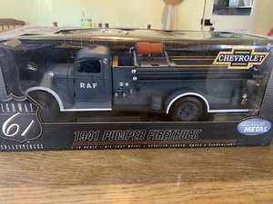 HIGHWAY 61 CHEVROLET 1941 RAF FIRETRUCK PUMPER-ROYAL AIR FORCE  1/16 Scale NIB - Picture 1 of 5