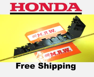 CLIP DE PARACHOQUES SOPORTE GUARDABARROS DELANTERO LADO DEL CONDUCTOR LH fabricante original HONDA CIVIC HatchbacK 17-21 Foto 1 de 4