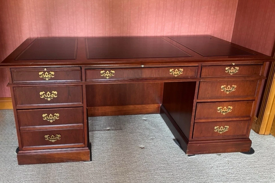 Exquisite Executive Desk real solid wood quality well built - Image 1 of 2