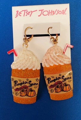 Pendientes colgantes Betsey Johnson tono dorado naranja y blanco calabaza especias latte - NUEVO Foto 1 de 2