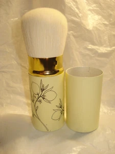 LAURA GELLER NEW YORK Retractable Airbrush Kabuki Brush for All Face Makeup NEW - Picture 1 of 5