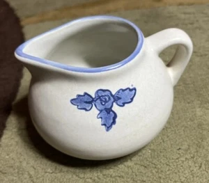 PFALTZGRAFF JUG VINTAGE Stoneware Pitcher YORKTOWNE Gravy Sauce Boat - Picture 1 of 6