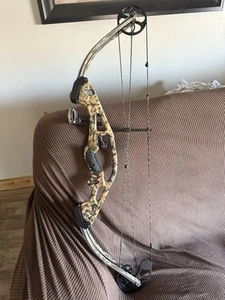 HUNTING BOW Hoyt XT2000 MagnaTec Compond Bow Ready to Hunt - Picture 1 of 4