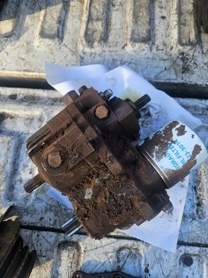 Bomba hidráulica Cub Cadet 2182 1782 2284 2084 1882 2082 2086 Foto 1 de 4