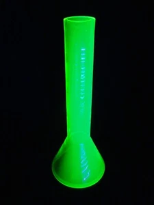 Black Light GLASS - URANIUM VASELINE - VASE - 15" TALL x 6" BASE - KRYPTONYTE - Picture 1 of 10