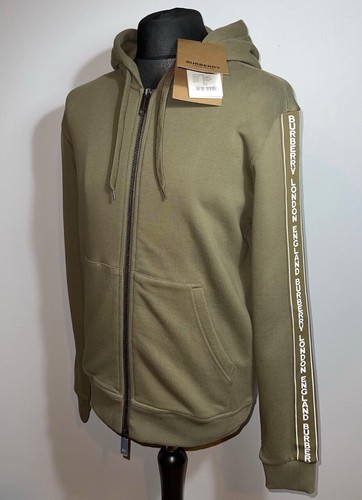 Felpa con cappuccio e zip intera Burberry logo nastro verde kaki nuova con etichette XS vestibilità rilassata prezzo consigliato £ 750 uomo
