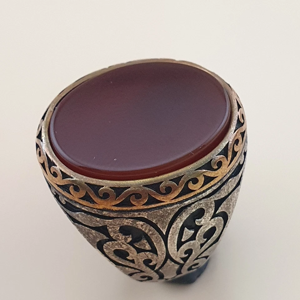 Vintage-Inspired Agate & Silver Ring Elegant Handcrafted Design - Image 1 of 4