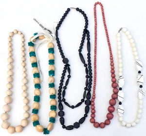 Lote de 5 collares de madera gruesa coloridos de colección hasta ahora - Imagen 1 de 3