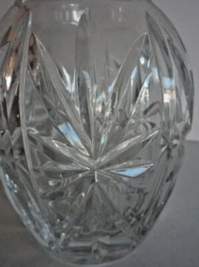 MAGNIFIQUE CARAFE EN CRISTAL TAILLE ETOILE 6 BRANCHES BACCARAT ? SAINT LOUIS ? - Picture 1 of 6