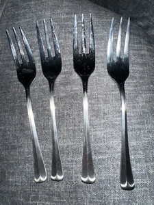 EKCO Eterna COLONIAL RICHMOND Set of 4 NEW Salad Forks 6 1/4" Stainless Japan - Picture 1 of 5