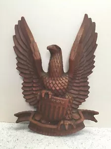 Águila alada extendida de madera sosteniendo pancarta de libertad sin marca de fabricantes - Imagen 1 de 12