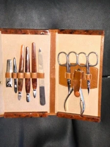 Juego de Manicura Griffon Austria De Colección Estuche de Cuero Genuino Manijas de Celuloide - Imagen 1 de 7