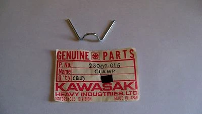 Tapa de lente de lámpara de cabeza Kawasaki KS125 KT250 KM100 1970-2001 23009-015 NUEVO OEM Foto 1 de 4