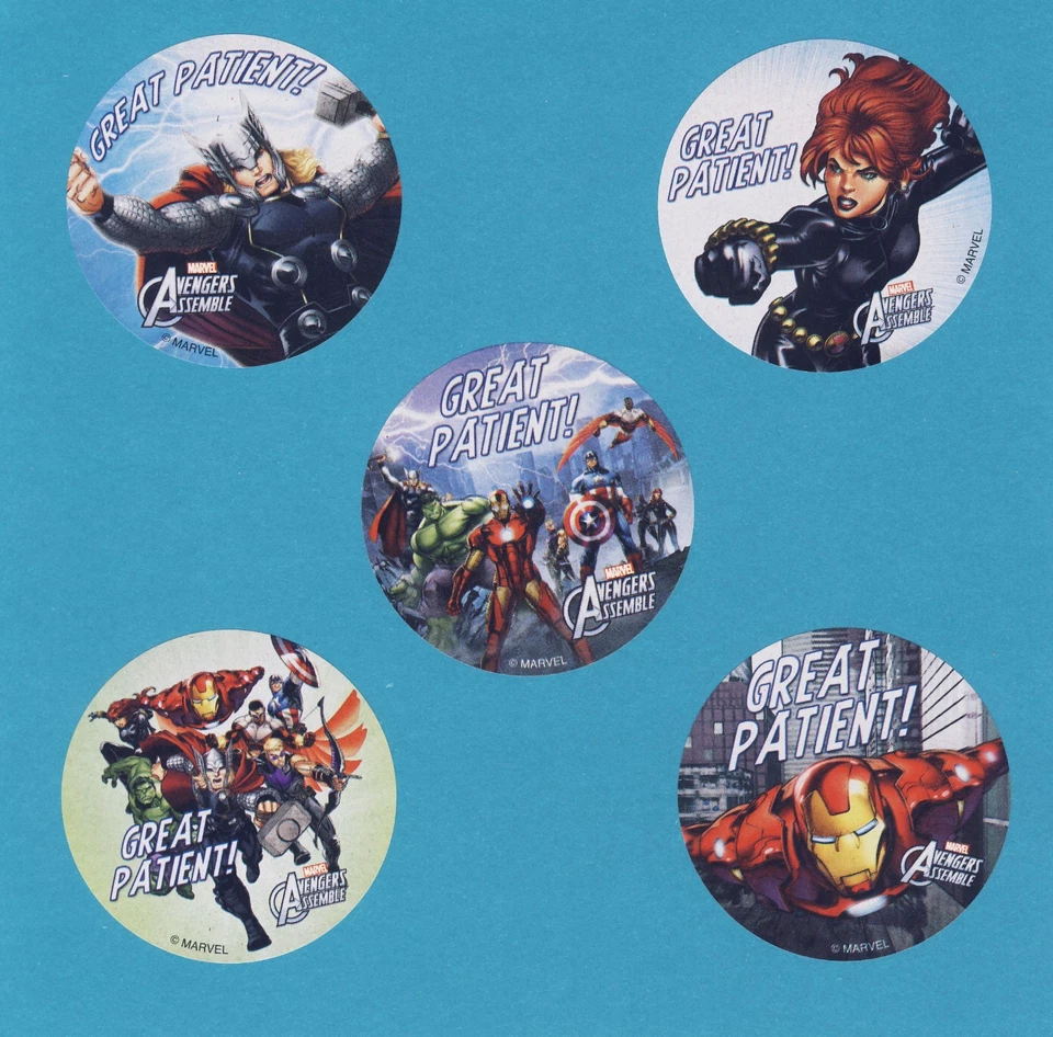 15 pegatinas grandes de pacientes Vengadores - Thor, Viuda Negra, Capitán América, Iron Man Foto 1 de 1