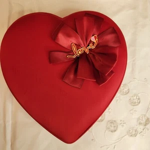 Caja de regalo roja en forma de corazón con lazo y etiqueta de amor fiesta novia sorpresa - Imagen 1 de 3