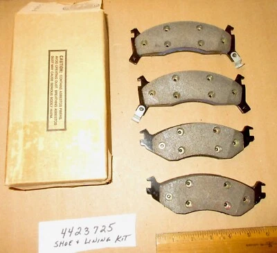 Mopar 4423725 disc brake pads 1991 - 1993 Dodge Caravan, Grand Caravan, T& C NOS - Image 1 of 2