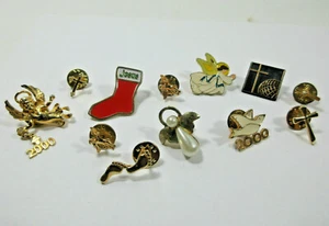 Konvolut 12 Christliche Religion Anstecknadeln Engel Tauben Kreuze Jesus Fußabdruck - Bild 1 von 6