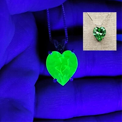 纯银心形铀玻璃项链刻面绿色 925 银 — 第 1/4 张图片