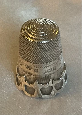 Un dedal de plata de ley. Birmingham 1901-02. Foto 1 de 4