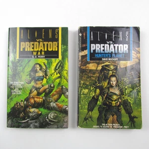 Aliens vs Predator Book Bundle – Hunter's Planet & War Sci-Fi Paperbacks - Picture 1 of 16