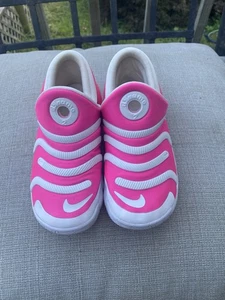 Nike Dynamo Go 2 Easyon Pink White Sneakers Girls Little Kids Size 12C - Picture 1 of 11
