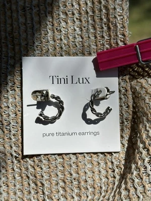 Pendientes de aro de plata Tini Lux Getaway hipoalergénicos titanio 1/2" Foto 1 de 4