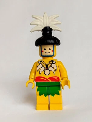 LEGO VINTAGE Pirates Minifigure pi069 - Islander, King, with Black Hair-Piece - Photo 1/4