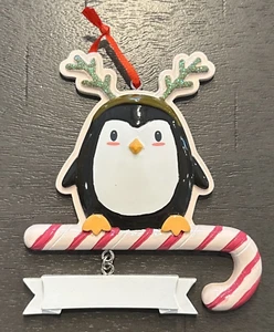 Pinguin Heuchler Pinguin im Rentiergeweih personalisierbare Ornament - Bild 1 von 1