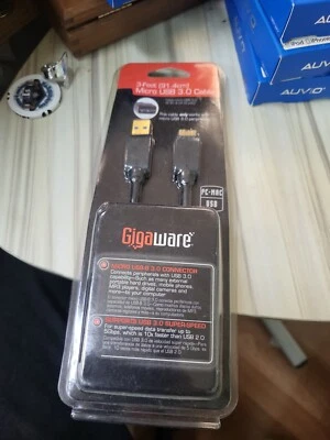GIGAWARE 3-FOOT (91.4 cm) MICRO USB 3.0 CABLE PC or MAC-2602583 - Image 1 of 4