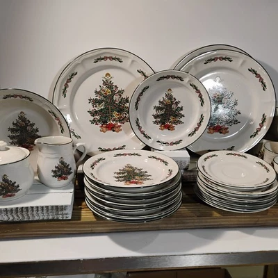 Vintage Sears Holly & Lace Christmas Holiday Stoneware Dinner Plate 28 Piece Set - Image 1 of 4