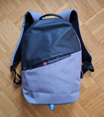 roborock Laptop-Rucksack bis 15,6 Zoll grau/schwarz, USB, wasserdicht - Bild 1 von 4