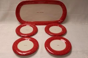 PLATO DE FELIZ NAVIDAD MAGENTA RAE DUNN + APERITIVO SNACK COMER SABOR YUM ROJO-5 PIEZAS - Imagen 1 de 1