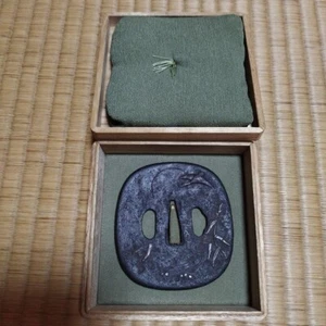 Japanese Antique Tsuba of Katana Samurai Sword Guard Iron Rare Design  66-C60 - Picture 1 of 3