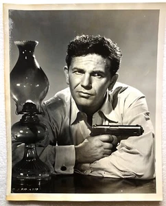 Vintage John Garfield Wir waren Fremde 8 x 10 Filmfoto von Edward Cronenweth - Bild 1 von 2
