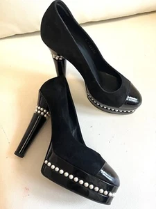 Chanel Black Suede Faux Pearl Pump sz 38.5 - Picture 1 of 14