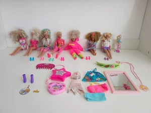 Set con 8 Barbie e accessori MATTEL anni '90 - Foto 1 di 17