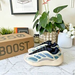 Authentic Adidas Yeezy Trainers Boost 350 V2 Kyanite Kanye West Sneakers 6 UK - Picture 1 of 16