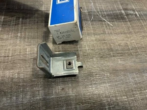 1979-1985 Cadillac Eldorado 80-85 Cadillac Seville Up Stop for Window Left/Right - Picture 1 of 2