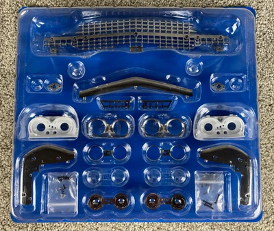 Ghostbusters Fanhome Eaglemoss Build The ECTO-1  Car Assembly Stage / Issue 02 - Image 1 of 2