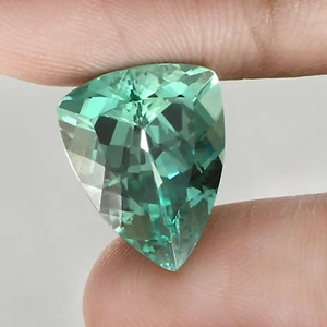 AAA Natural Green Ceylon Parti Sapphire Loose Trillion Gemstone Cut 16x13 MM - Picture 1 of 6