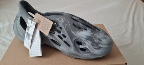 Taglia 12 Uomo Adidas Yeezy Foam RNR 'MX Granite' IE4931