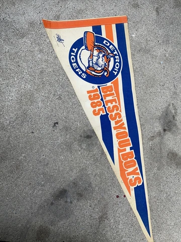 1985 DETROIT TIGERS “ Bless You Boys”  MLB PENNANT ~ Cover