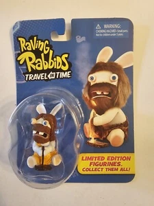 Estatuilla coleccionable Raving Rabbids Travel in Time Cavman nueva en tarjeta Ubisoft - Imagen 1 de 5